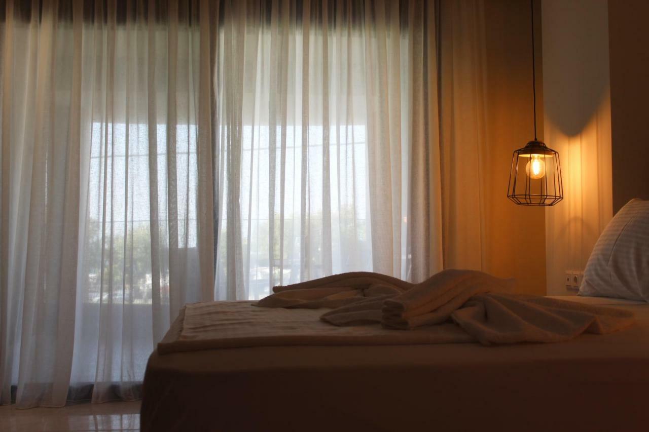 Thetis Boutique Apartments เนโอสมาร์มาราส ภายนอก รูปภาพ